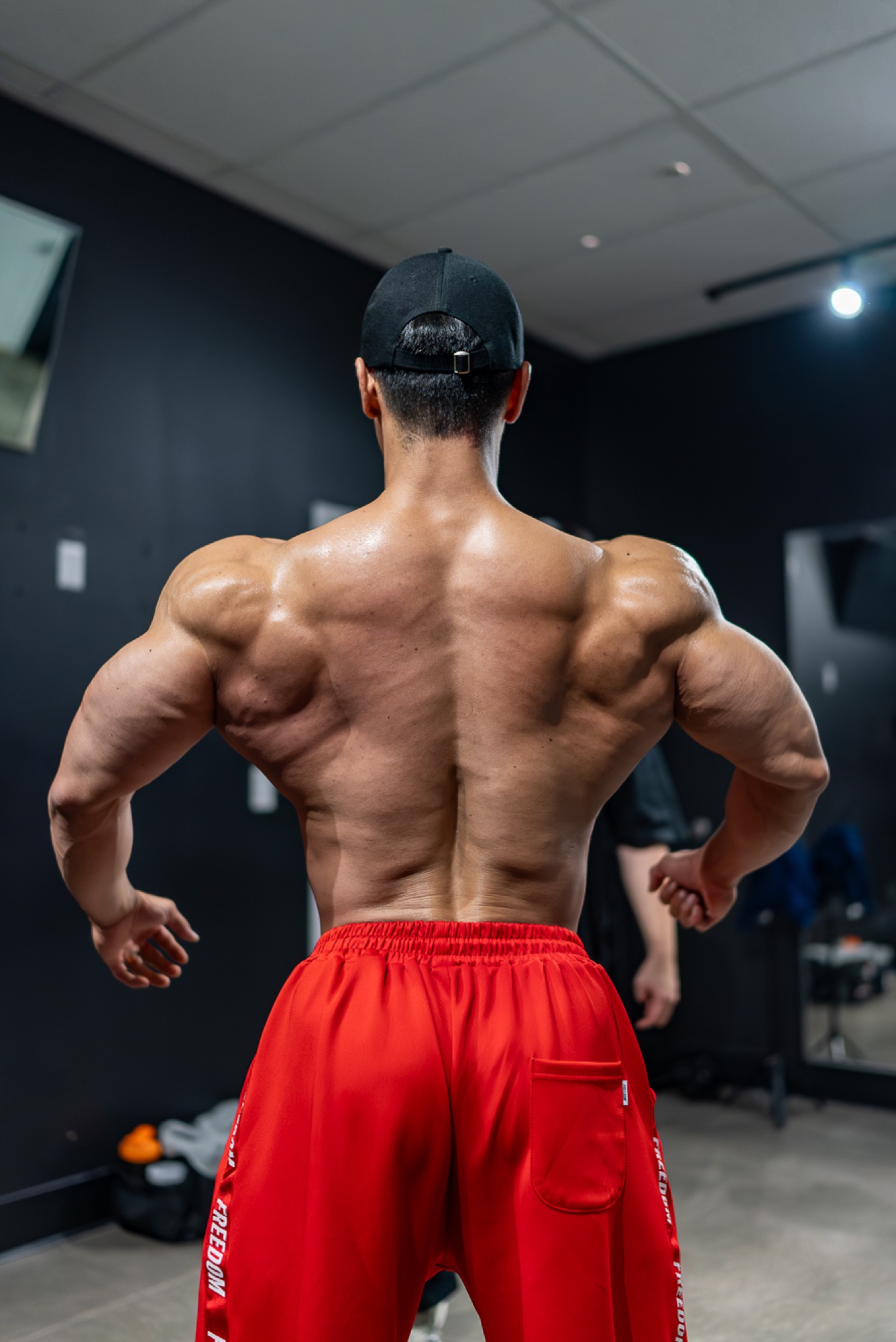 보디빌더 이윤성 포징 스냅 — 페이드인스튜디오
