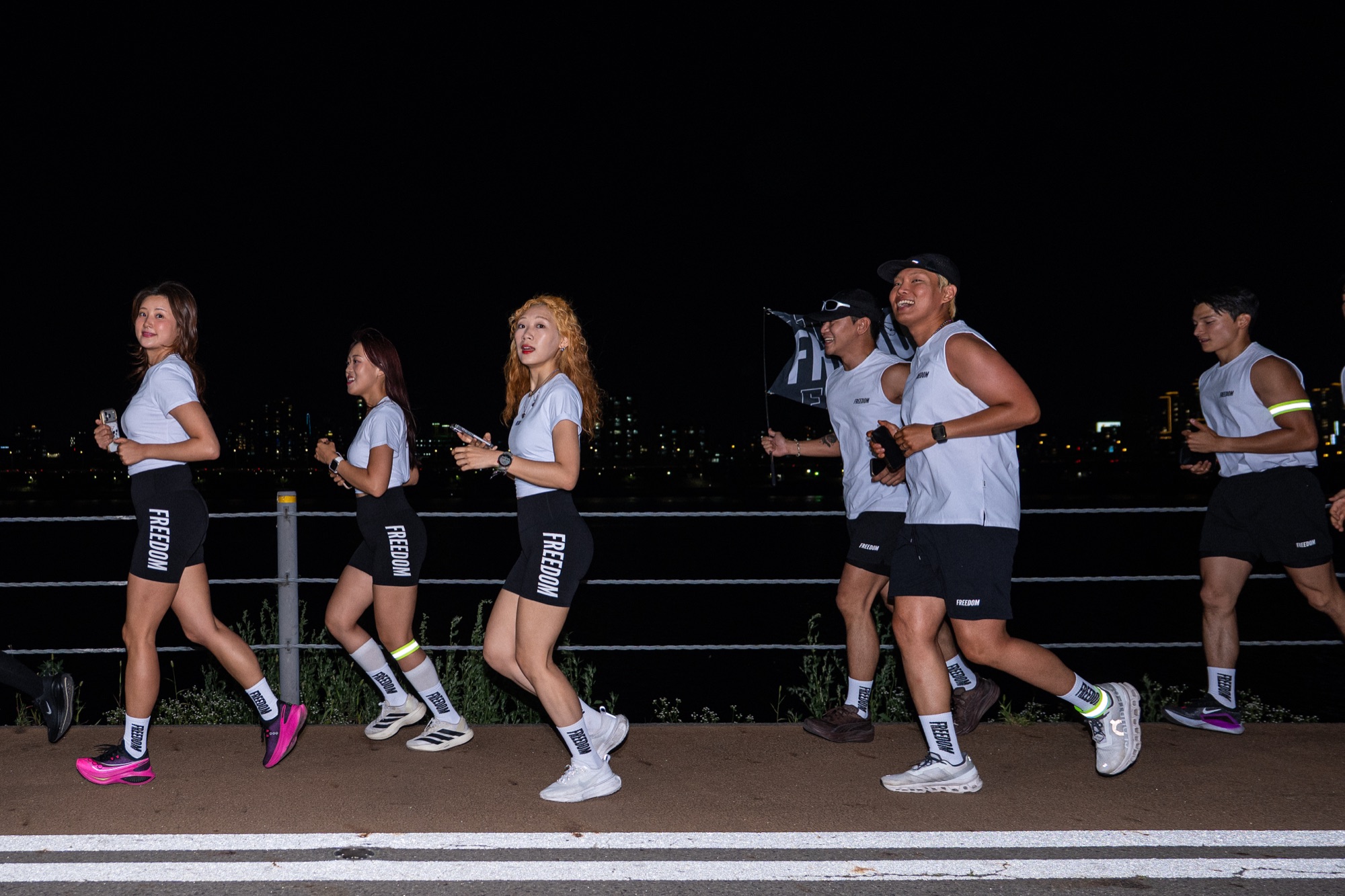 야간 러닝 이벤트 촬영 — 페이드인스튜디오