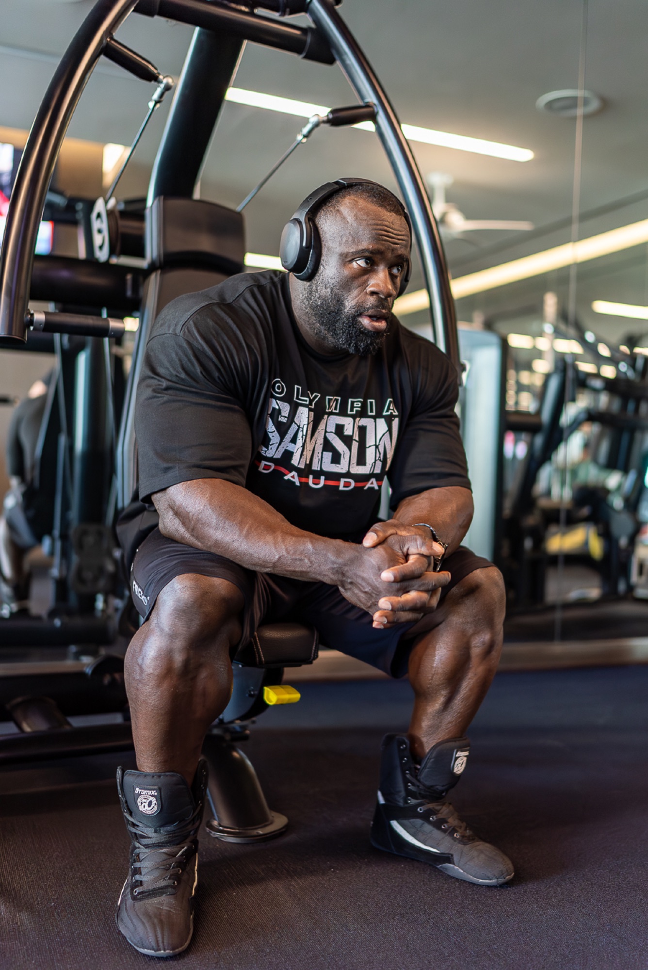 미스터 올림피아 챔피언 삼손 다우다 훈련 스냅 — 페이드인스튜디오